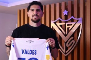 Diego Valdés, presentado en Vélez Sarsfield a pesar de una “pequeña falla cardiaca” en la revisión médica